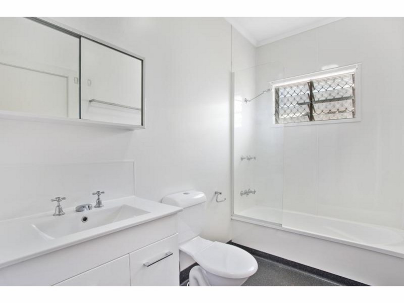 125 Main Street, Park Avenue QLD 4701